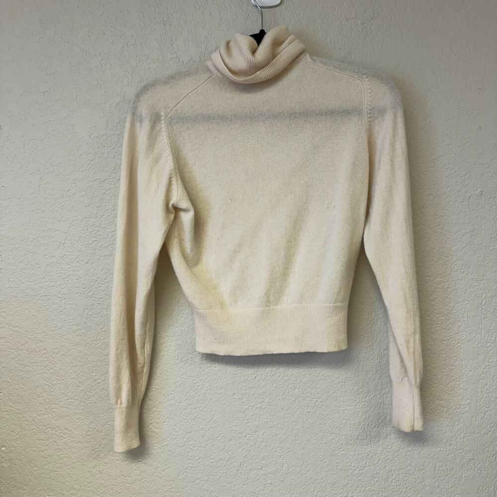 Aritzia Turtleneck Pullover Cashmere Knit Sweater Ivory Size 2XS